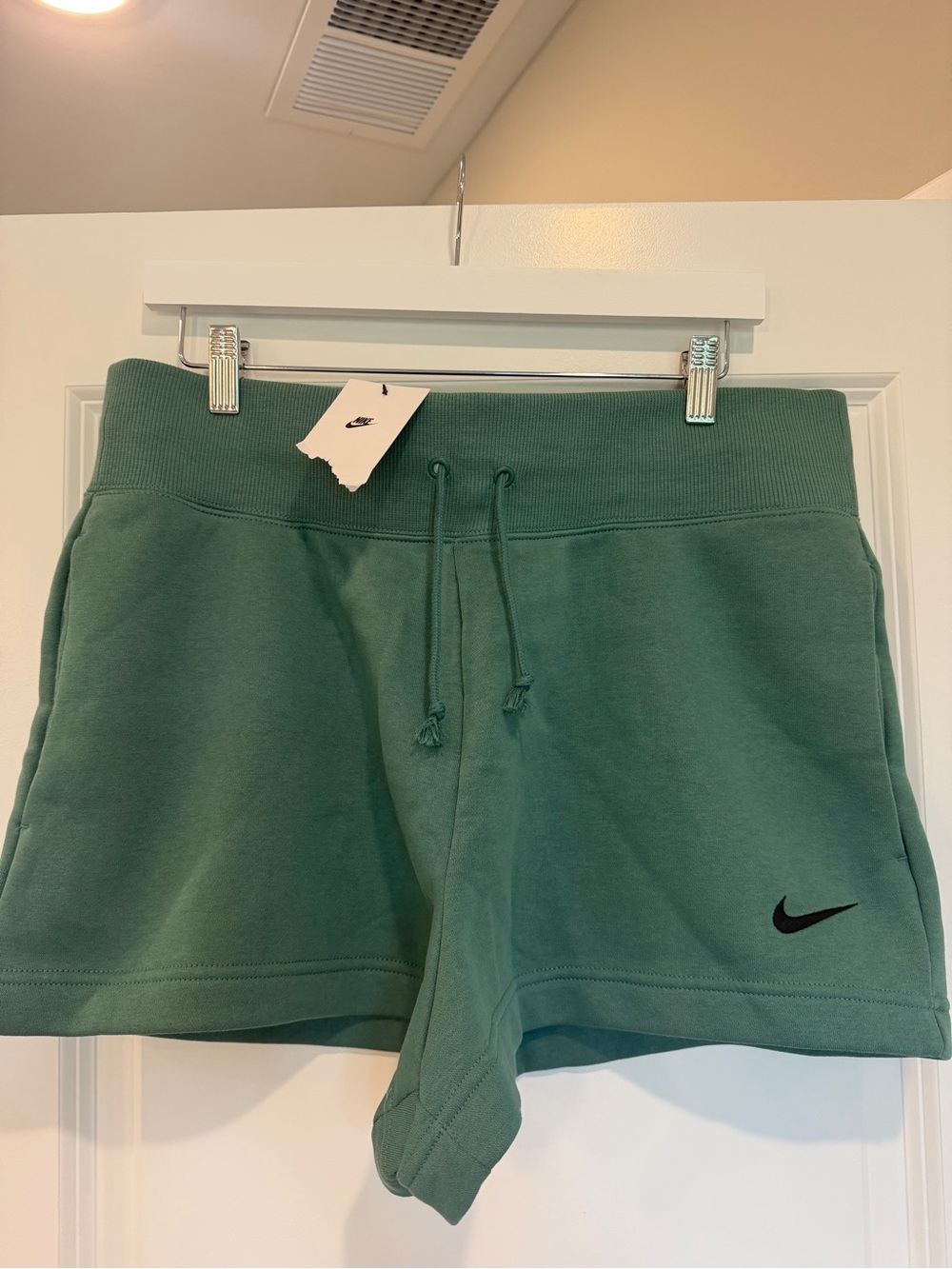NWT! Nike Phoenix Women's Green Shorts - L
